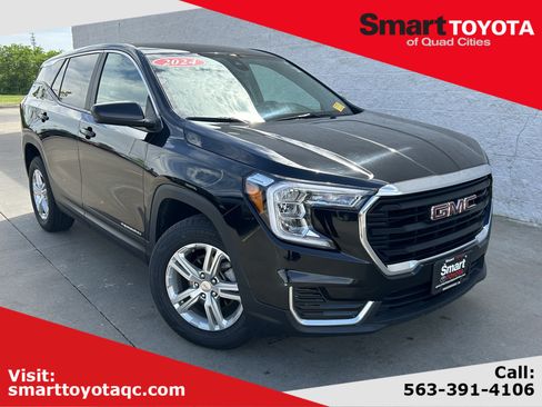 Used 2024 GMC Terrain SLE AWD/4WD image 1