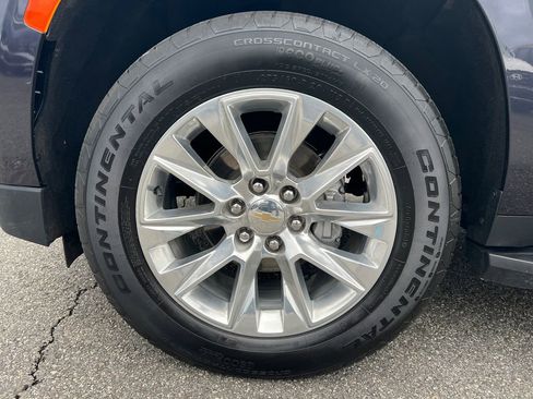 Used 2024 Chevrolet Suburban Premier RWD image 14