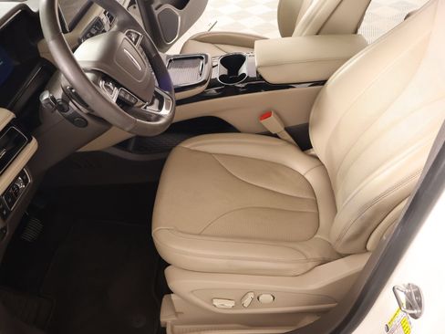 Used 2021 Lincoln Nautilus Reserve AWD/4WD image 11