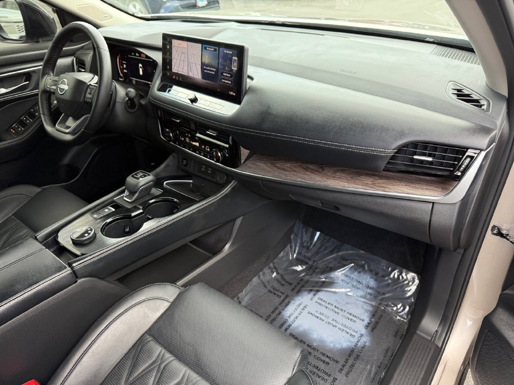 Used 2026 Nissan Rogue Platinum w/ Platinum Premium Package AWD/4WD image 17