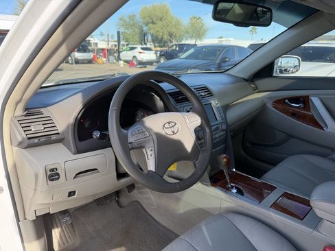 Used 2011 Toyota Camry XLE image 19