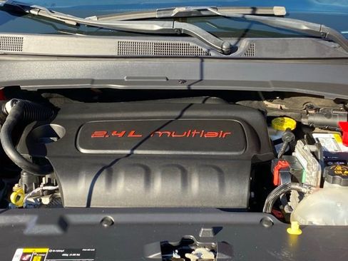 Certified 2022 Jeep Compass Limited image 8