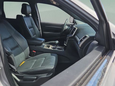 Used 2014 Jeep Grand Cherokee Limited image 20