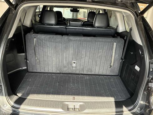Used 2019 Toyota Highlander XLE image 20