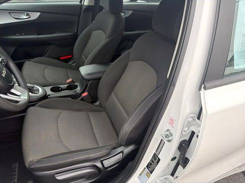 Used 2022 Kia Forte LXS image 16