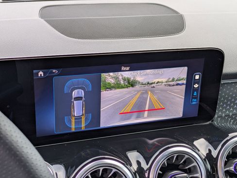 Certified 2025 Mercedes-Benz GLB 250 250 image 25