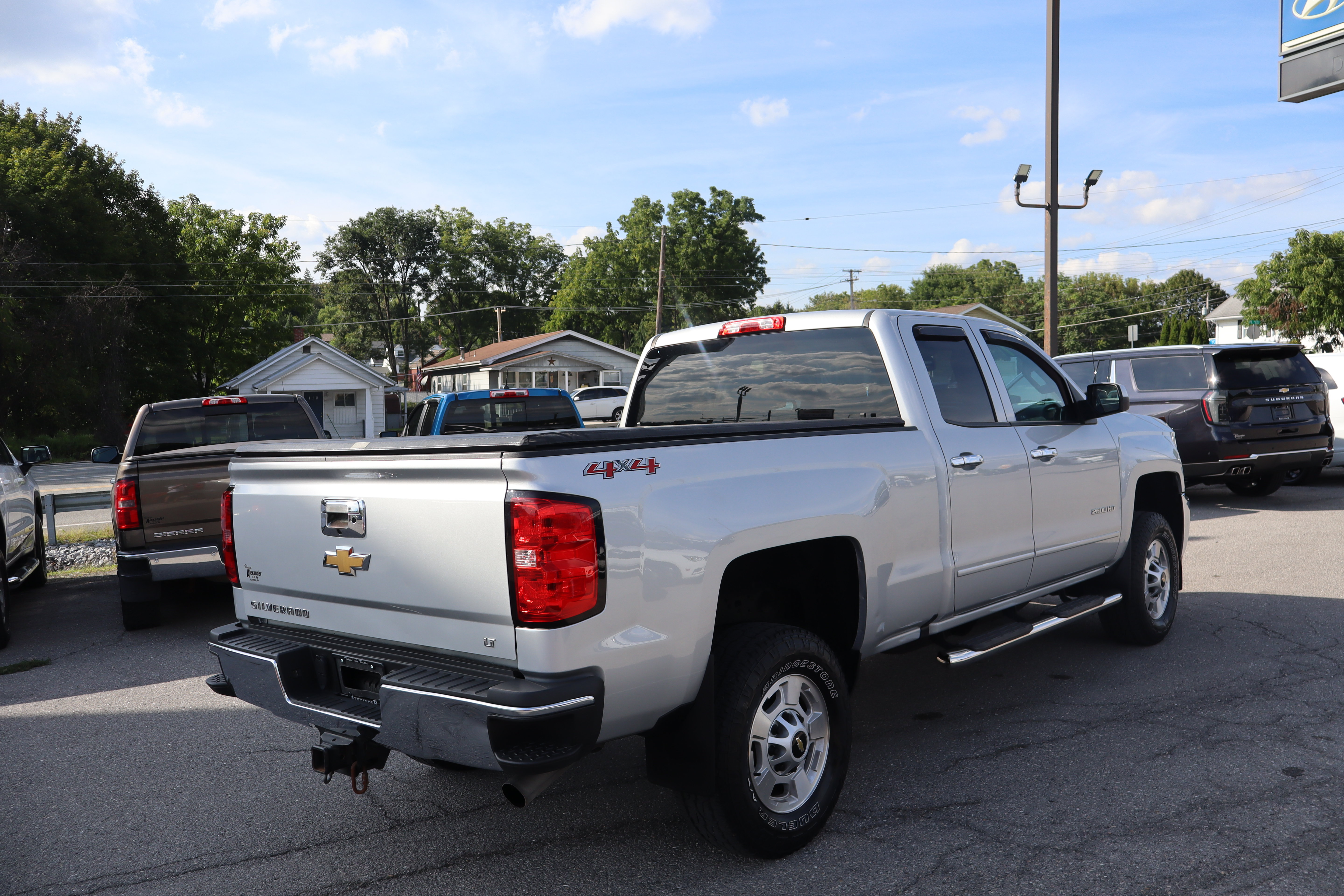 Used 2017 Chevrolet Silverado 2500 LT w/ LT Convenience Package AWD/4WD image 3