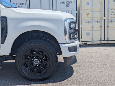 Certified 2025 Ford F250 Lariat w/ Lariat Ultimate Package AWD/4WD image 12