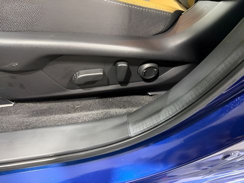 Certified 2025 Subaru Crosstrek 2.5i Sport AWD/4WD image 12