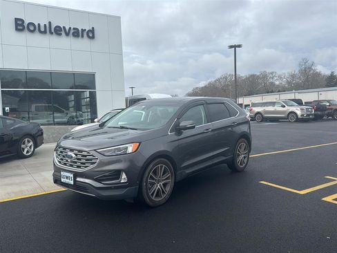 Used 2020 Ford Edge Titanium w/ Equipment Group 301A image 2