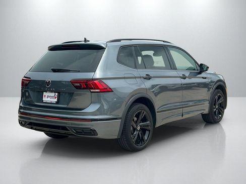 Used 2024 Volkswagen Tiguan SE R-Line FWD image 5