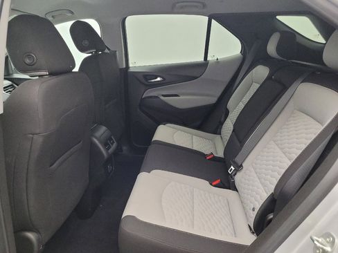 Used 2021 Chevrolet Equinox LT FWD image 18