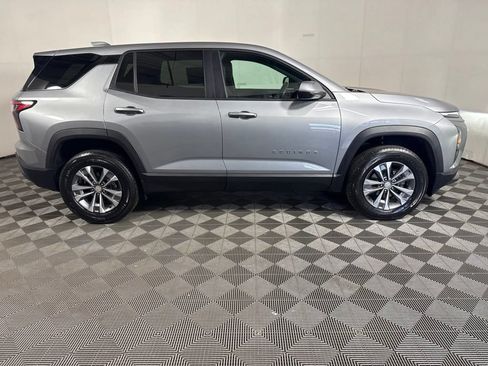 Used 2026 Chevrolet Equinox LT FWD image 11