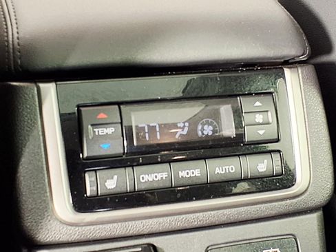 Certified 2025 Subaru Ascent Bronze Edition AWD/4WD image 12