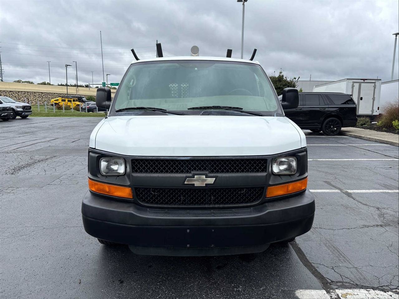 Used 2012 Chevrolet Express 2500 RWD image 3