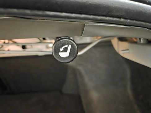 Used 2025 Nissan Altima 2.5 SV FWD image 37