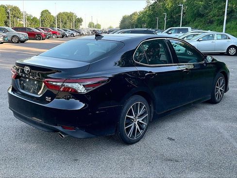 Used 2022 Toyota Camry XLE AWD/4WD image 6