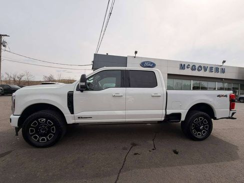 Used 2025 Ford F350 Platinum AWD/4WD image 2