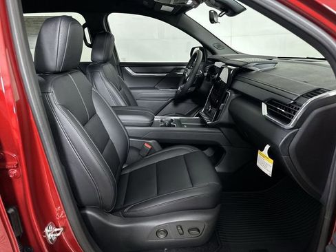 New 2026 GMC Acadia Elevation image 28