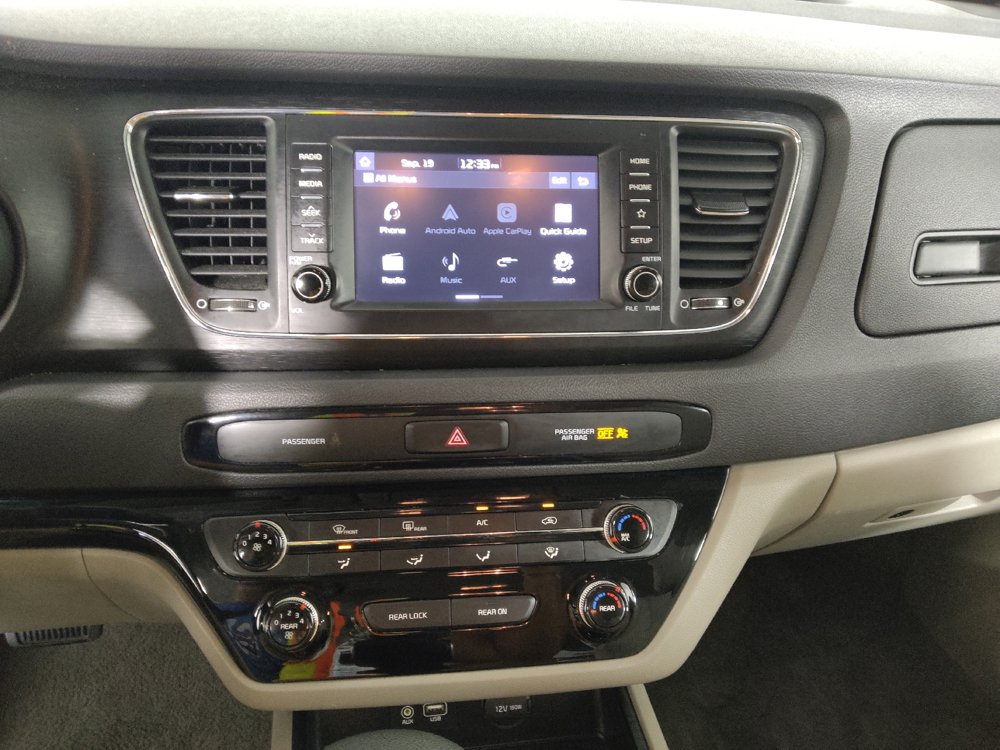 Used 2019 Kia Sedona LX FWD image 25