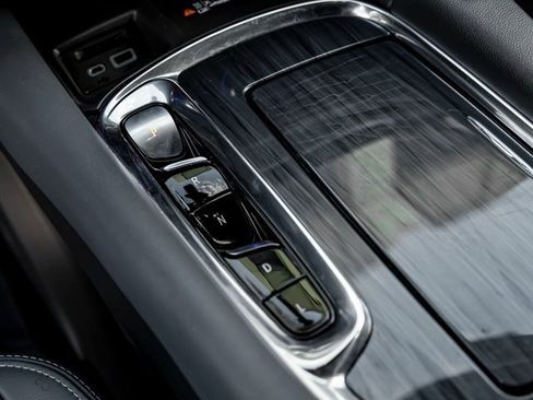 Used 2023 Buick Enclave Premium w/ Experience Buick Package image 19