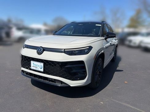 New 2026 Volkswagen Tiguan SE R-Line AWD/4WD image 3
