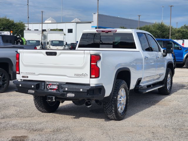 Used 2025 Chevrolet Silverado 3500 High Country w/ Technology Package AWD/4WD image 7
