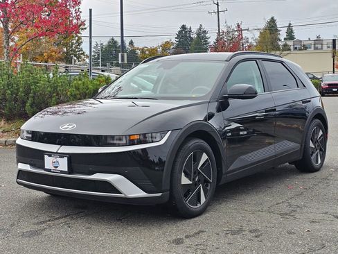 New 2025 Hyundai Ioniq 5 SEL image 3
