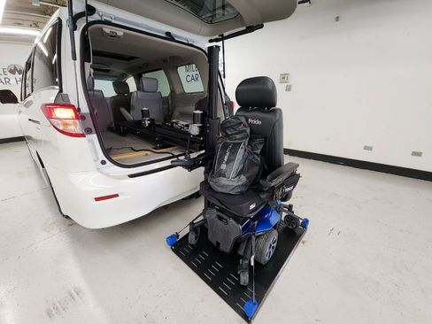 Used 2013 Nissan Quest LE w/ Protection Pkg image 13