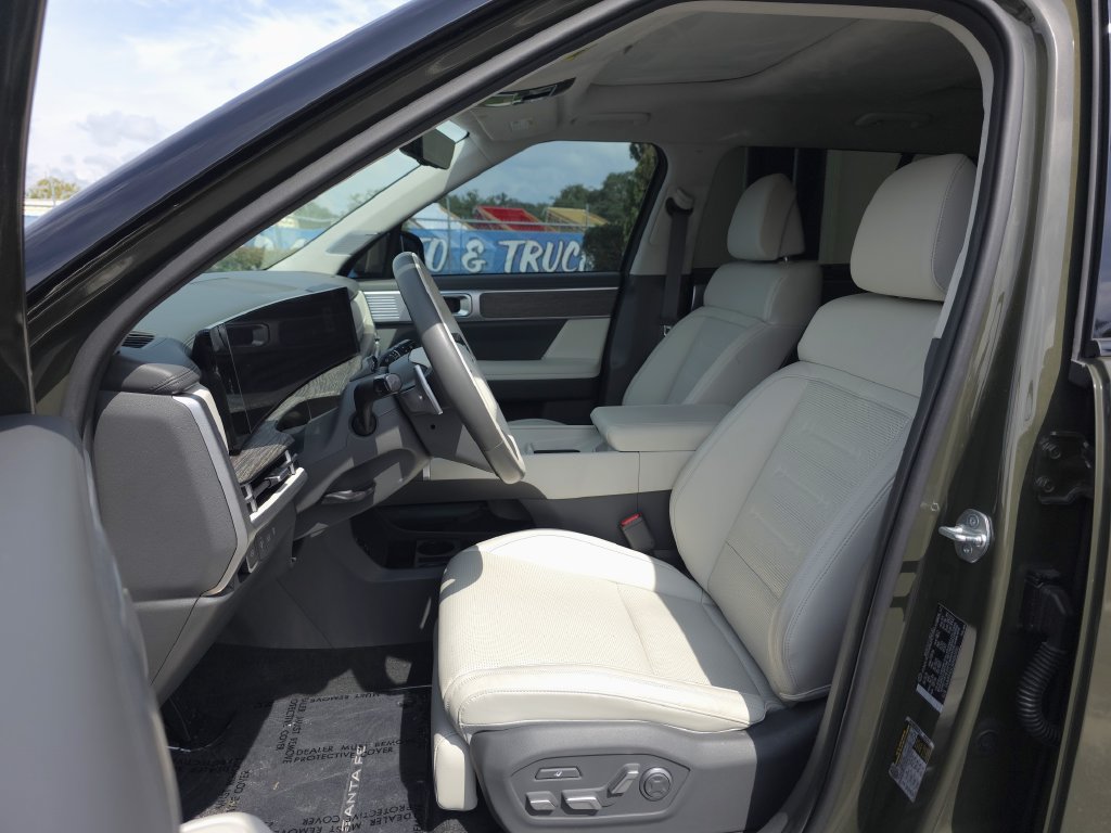 Used 2024 Hyundai Santa Fe Calligraphy FWD image 11