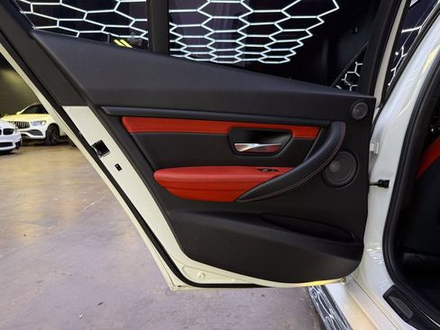 Used 2016 BMW M3 RWD image 17