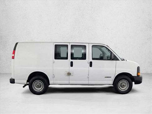 Used 2000 Chevrolet Express 2500 Extended image 8