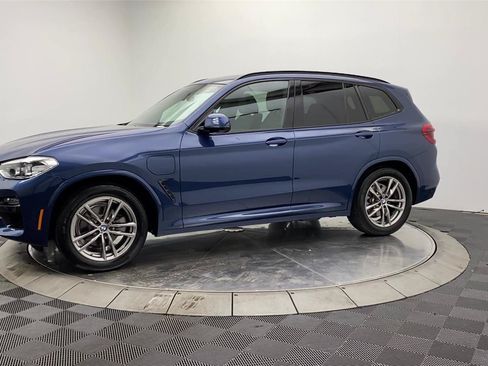 Used 2021 BMW X3 xDrive30e w/ M Sport Package AWD/4WD image 4