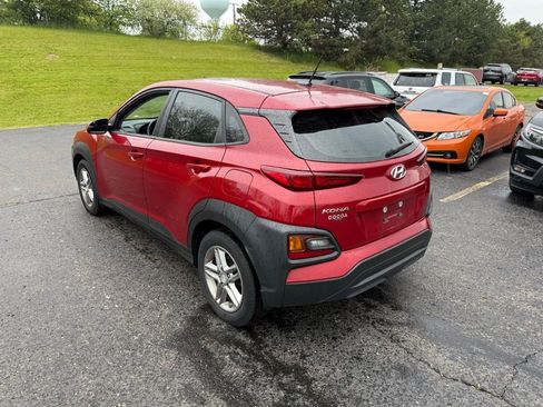 Used 2018 Hyundai Kona SE FWD image 2