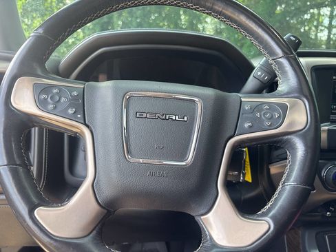 Used 2018 GMC Sierra 1500 Denali w/ Denali Ultimate Package AWD/4WD image 10