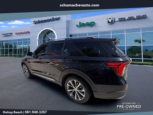 Used 2025 Ford Explorer Platinum w/ Ultimate Package RWD image 5