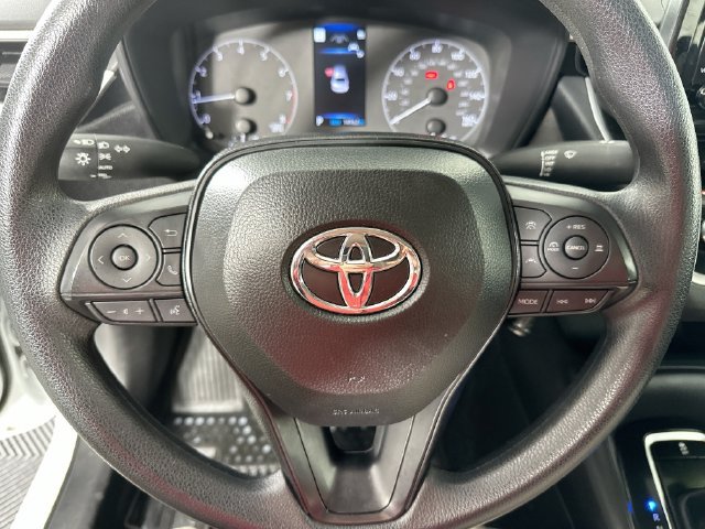 Used 2025 Toyota Corolla LE FWD image 18