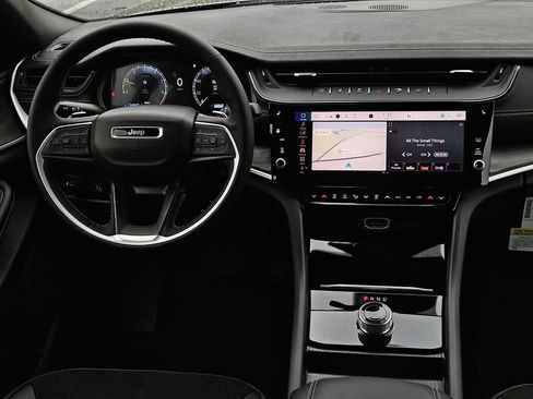 New 2026 Jeep Grand Cherokee Altitude image 29
