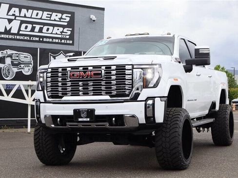 Used 2025 GMC Sierra 3500 Denali w/ Denali Reserve Package AWD/4WD image 1