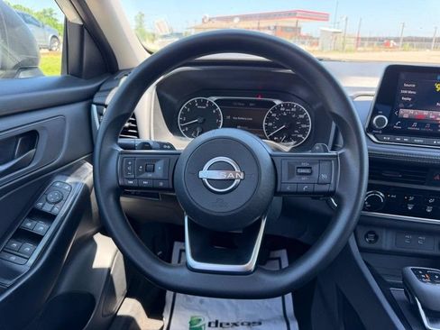 Used 2024 Nissan Rogue S AWD/4WD image 9