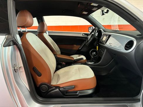 Used 2015 Volkswagen Beetle 1.8T Classic image 14