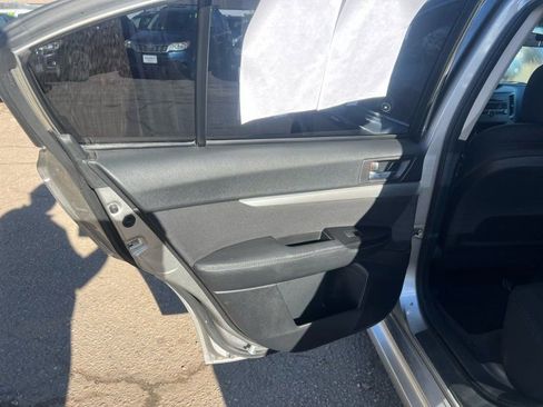 Used 2010 Subaru Legacy 2.5i image 9