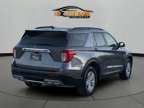 Used 2021 Ford Explorer XLT w/ Equipment Group 202A image 7