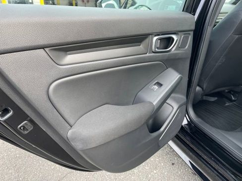 Used 2023 Honda Civic Sport image 12