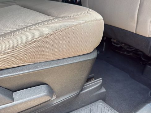 Used 2021 Ford Explorer 2WD image 26
