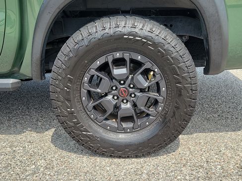 Certified 2022 Nissan Frontier PRO-4X w/ Pro-4X Premium Package AWD/4WD image 9