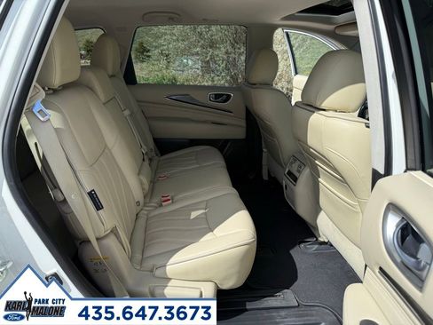 Used 2019 INFINITI QX60 Luxe w/ Essential Package FWD image 35