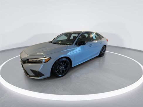 Used 2023 Honda Civic Sport image 3