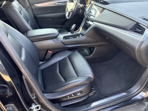 Used 2019 Cadillac XT5 Premium Luxury AWD/4WD image 18