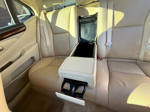 Used 2015 Lexus LS 460 w/ Comfort Package image 29